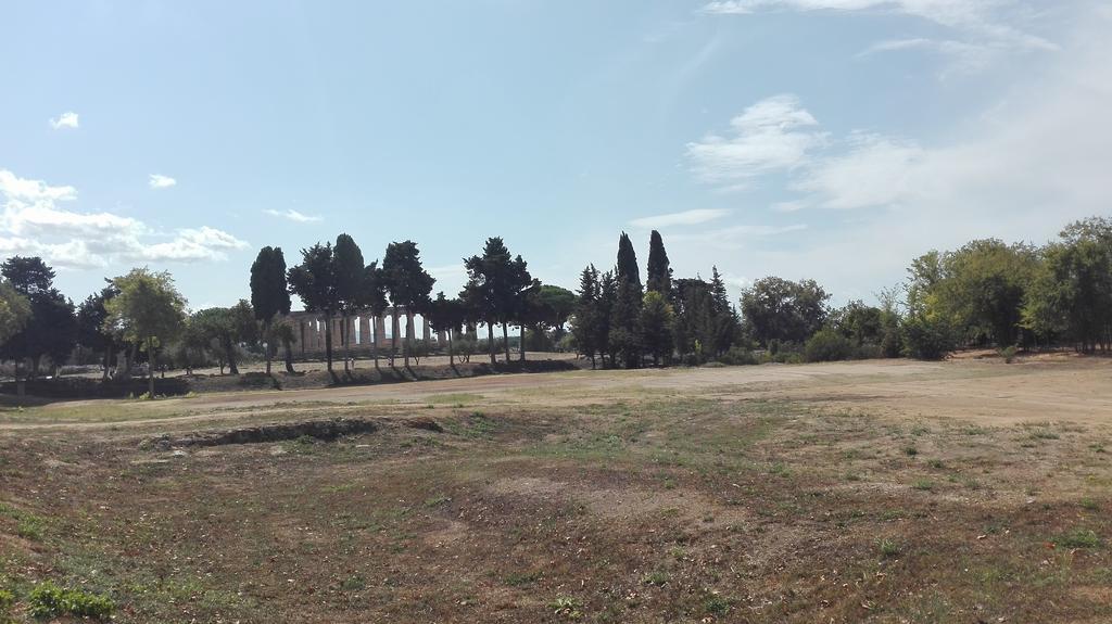 Porta Aurea Hotel Paestum Exterior photo